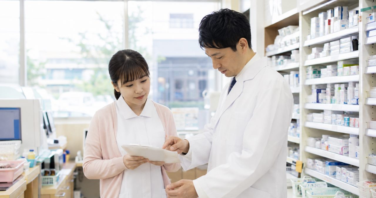薬剤師と調剤事務の役割分担で職場を見極める方法を解説します。について確認する薬剤師のイメージ